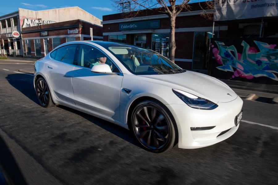 Tesla Model 3 Performance